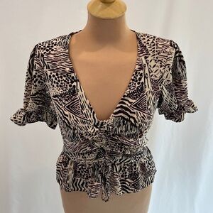 Topshop‎ Animal Print Ruched Short Sleeve Crop Top